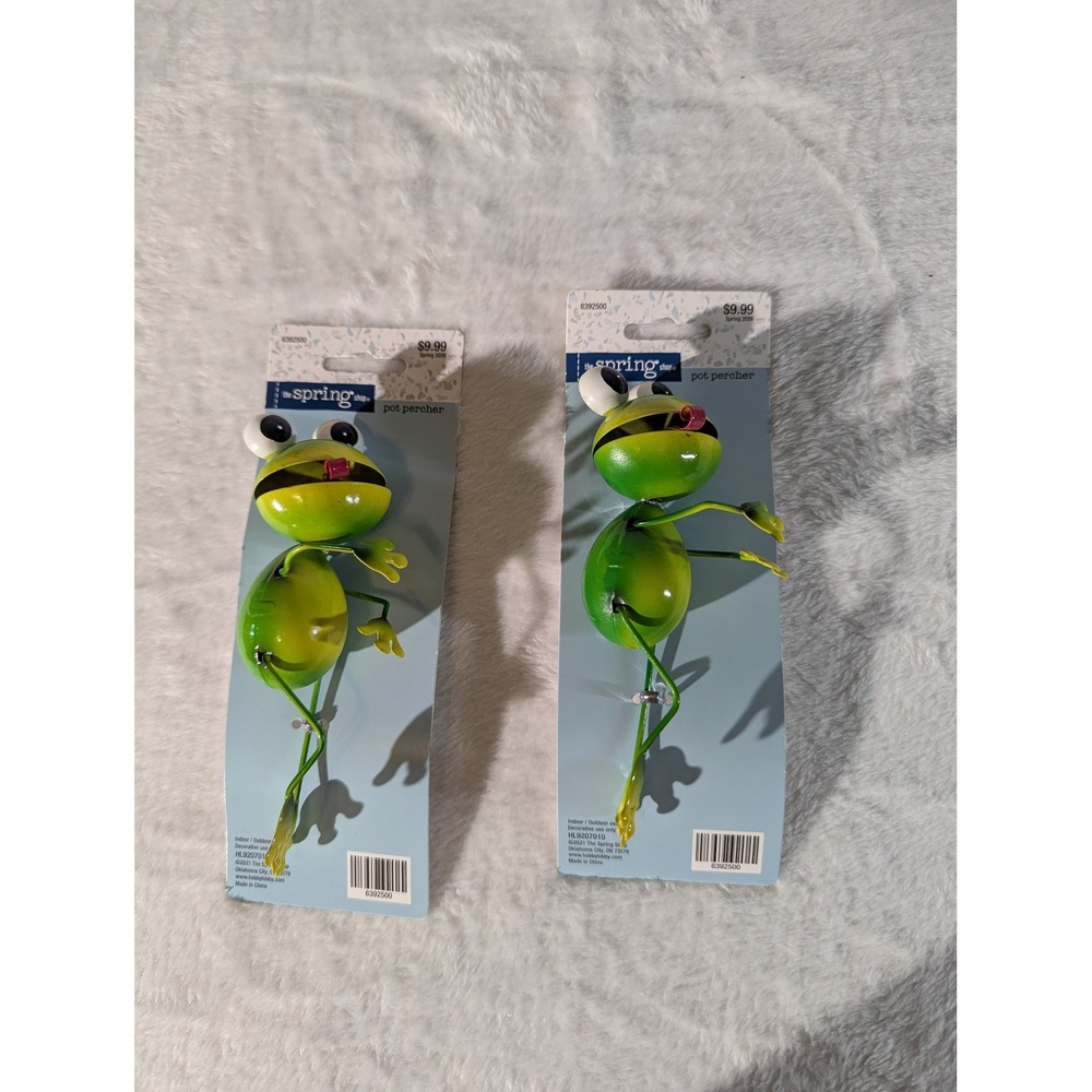The Spring Shop Pot Percher Frog Unisex OS Green New Metal Garden Decor 2pc